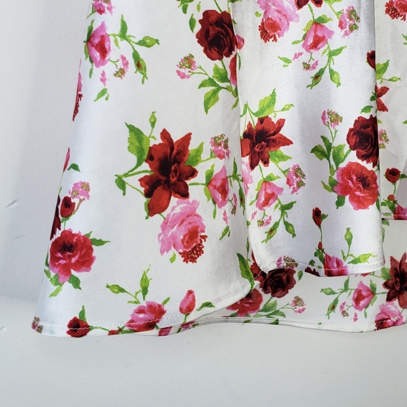 Victoria's Secret Satin & Lace Trim Floral Cami M - Picture 6 of 7